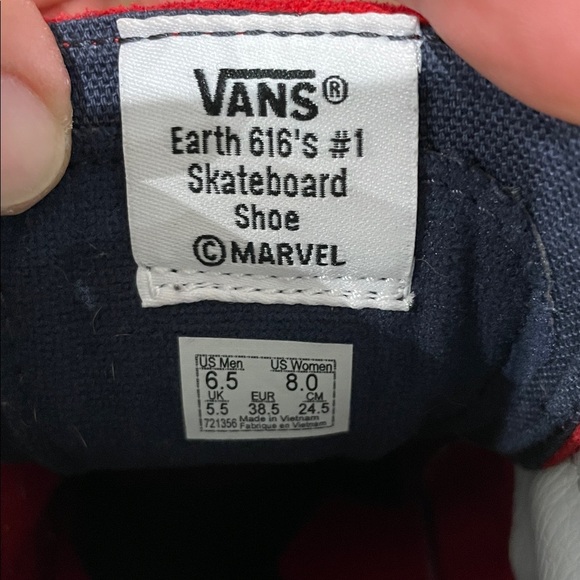 Vans Sk8-Hi Marvel Captain Marvel/ Wonder Woman Sneakers Men’s 6.5 Women’s 8 - Picture 11 of 13